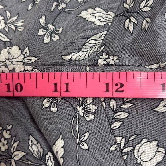 Gap Gray Floral Pull On Elastic Waist High Rise Cropped Pants Large Pockets - Picture 9 of 10